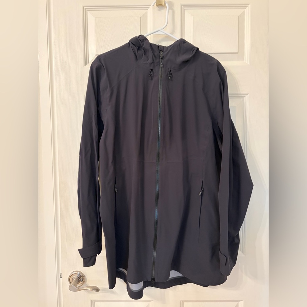 Duluth Trading Co Dryfecta Lightweight Rain Jacket